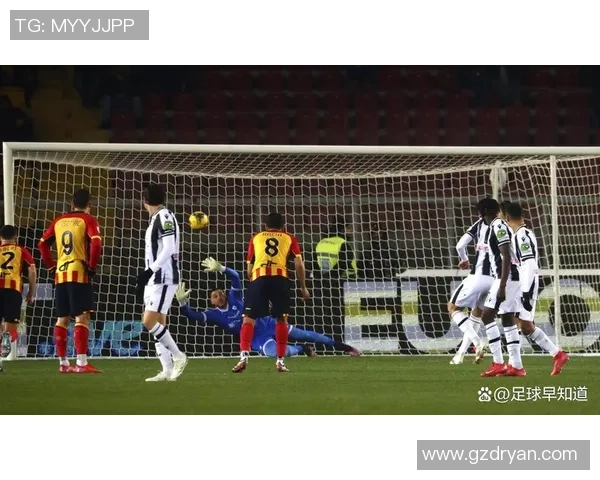 国王杯激战曼城大胜多特蒙德争议判罚引发全场热议