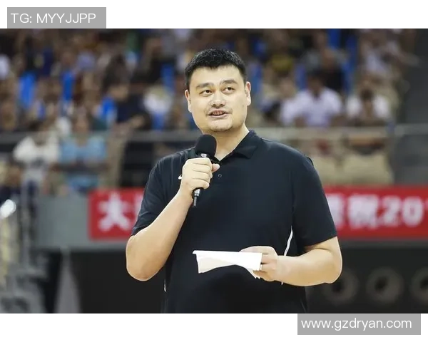 姚明在CCTV解说中展现篮球魅力与专业分析引发观众热议