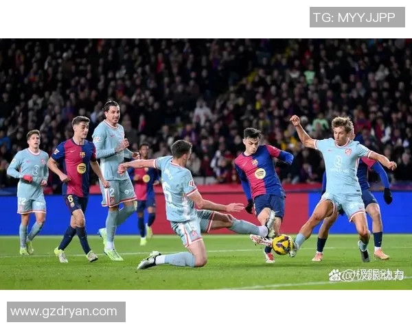 德甲激战巴萨大胜皇马红牌事件引发全场热议与焦点分析