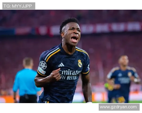 英超激战：里昂大胜皇马神奇扑救点燃全场热情与转会风波