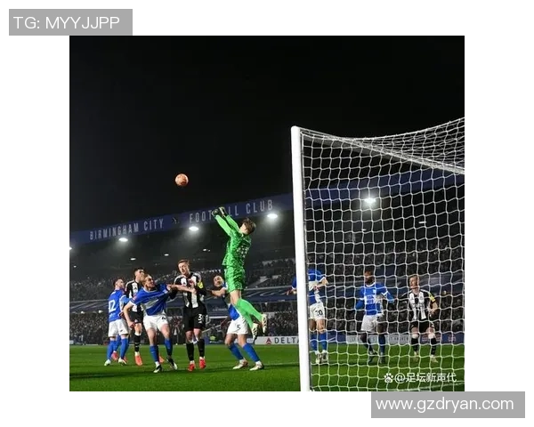 足总杯激战曼联逆转尤文图斯点球大战引发争议判罚全场沸腾