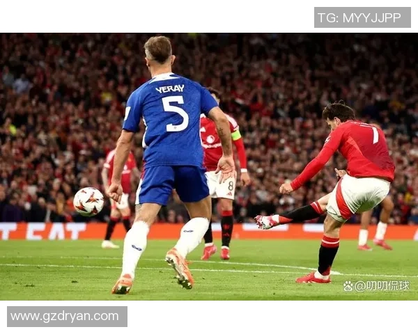 热刺与曼联友谊赛战平点球大战精彩瞬间引发全场欢呼 热刺与曼联友谊赛战平点球大战精彩瞬间引发全场欢呼