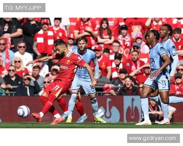 里昂大胜曼城5-0绝杀瞬间点燃全场激情精彩集锦回顾 里昂大胜曼城5-0绝杀瞬间点燃全场激情精彩集锦回顾