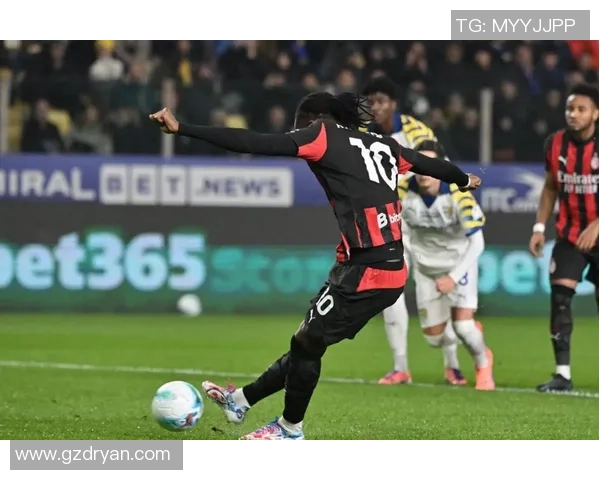 中超精彩对决曼城逆转国米乌龙球引发争议判罚引爆全场气氛