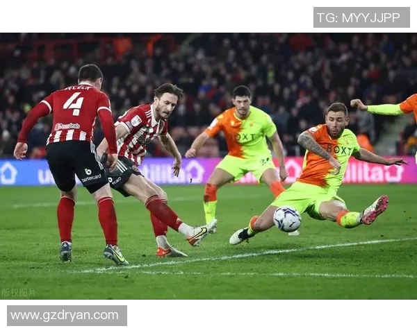 国王杯精彩对决利物浦大胜尤文图斯四球狂潮引爆全场激情