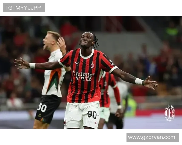 意甲激战AC米兰狂胜曼联五球大捷引发全场震撼解析