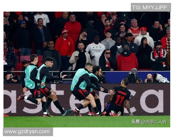 西甲激战:本菲卡力克多特蒙德全场沸腾赛后点评引发热议 西甲激战:本菲卡力克多特蒙德全场沸腾赛后点评引发热议